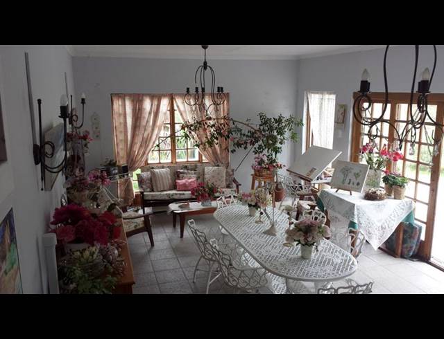 5 BEDROOM HOUSE FOR SALE IN ALBERTINIA